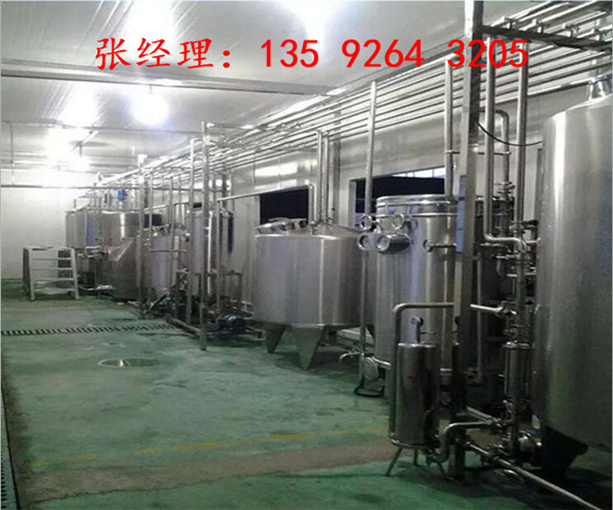 整套農(nóng)業(yè)合作社楊梅深加工每小時2000瓶楊梅汁飲料生產(chǎn)線設(shè)備廠家楊梅酒設(shè)備